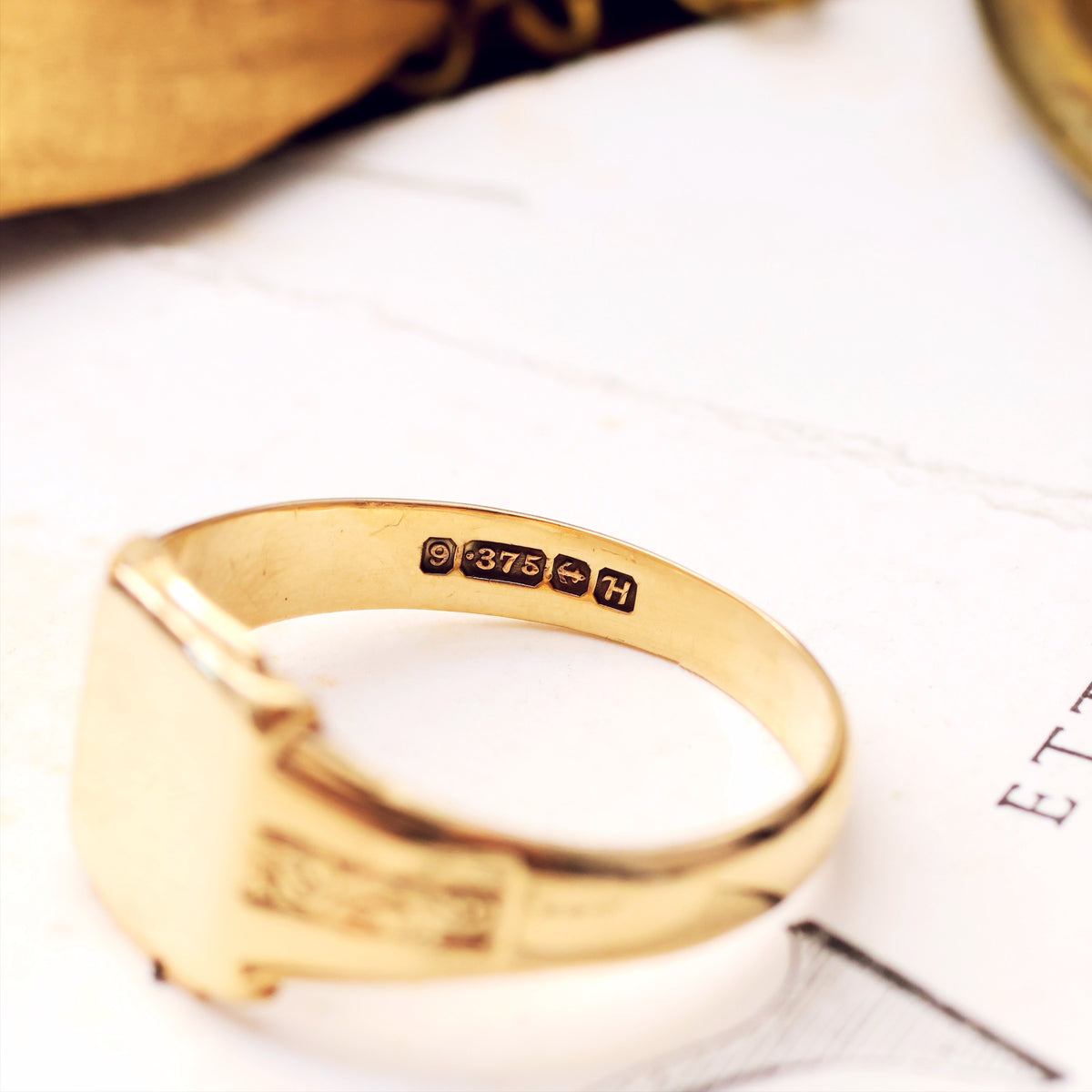 Vintage 1957 9ct Gold Men's Signet Ring