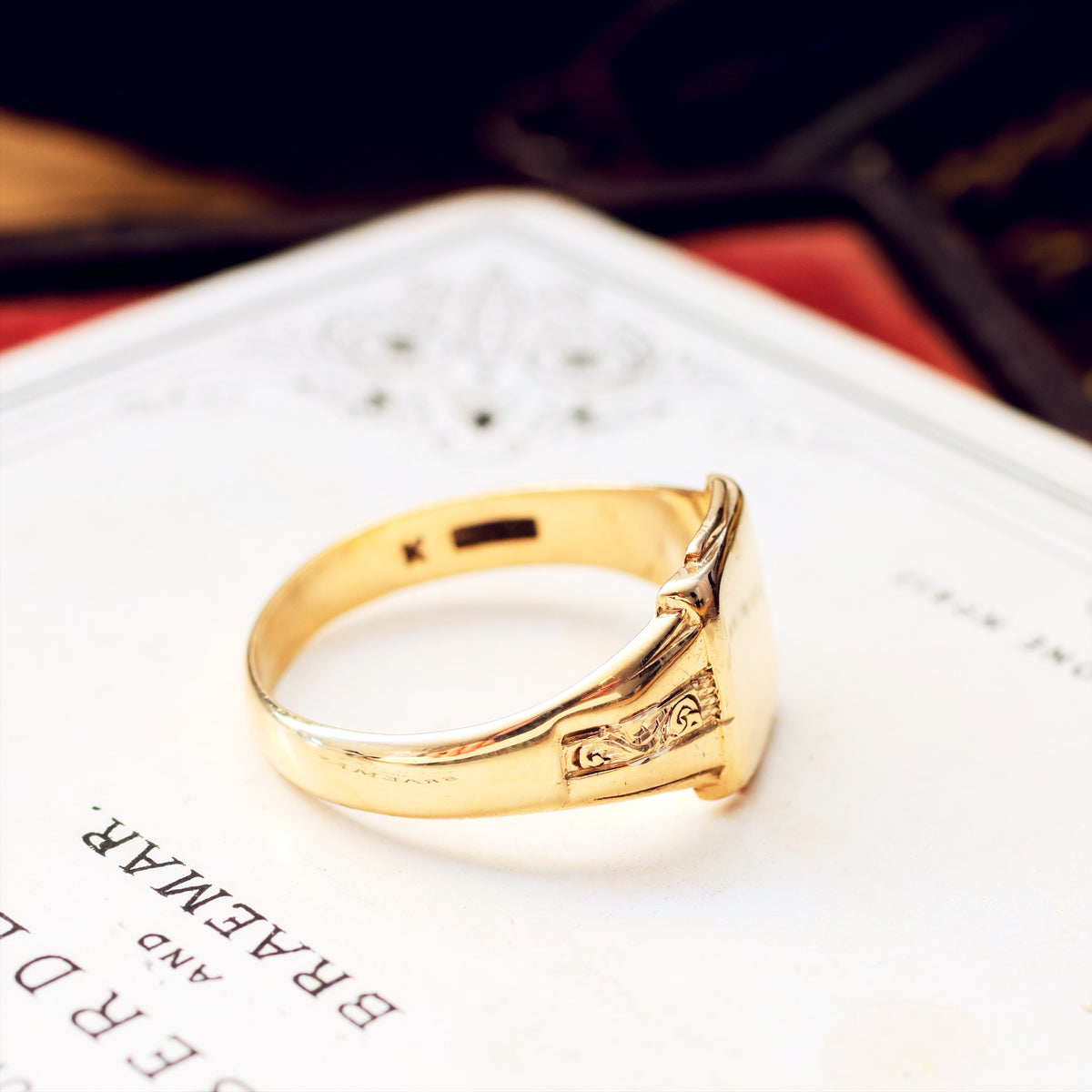 Vintage 1957 9ct Gold Men's Signet Ring