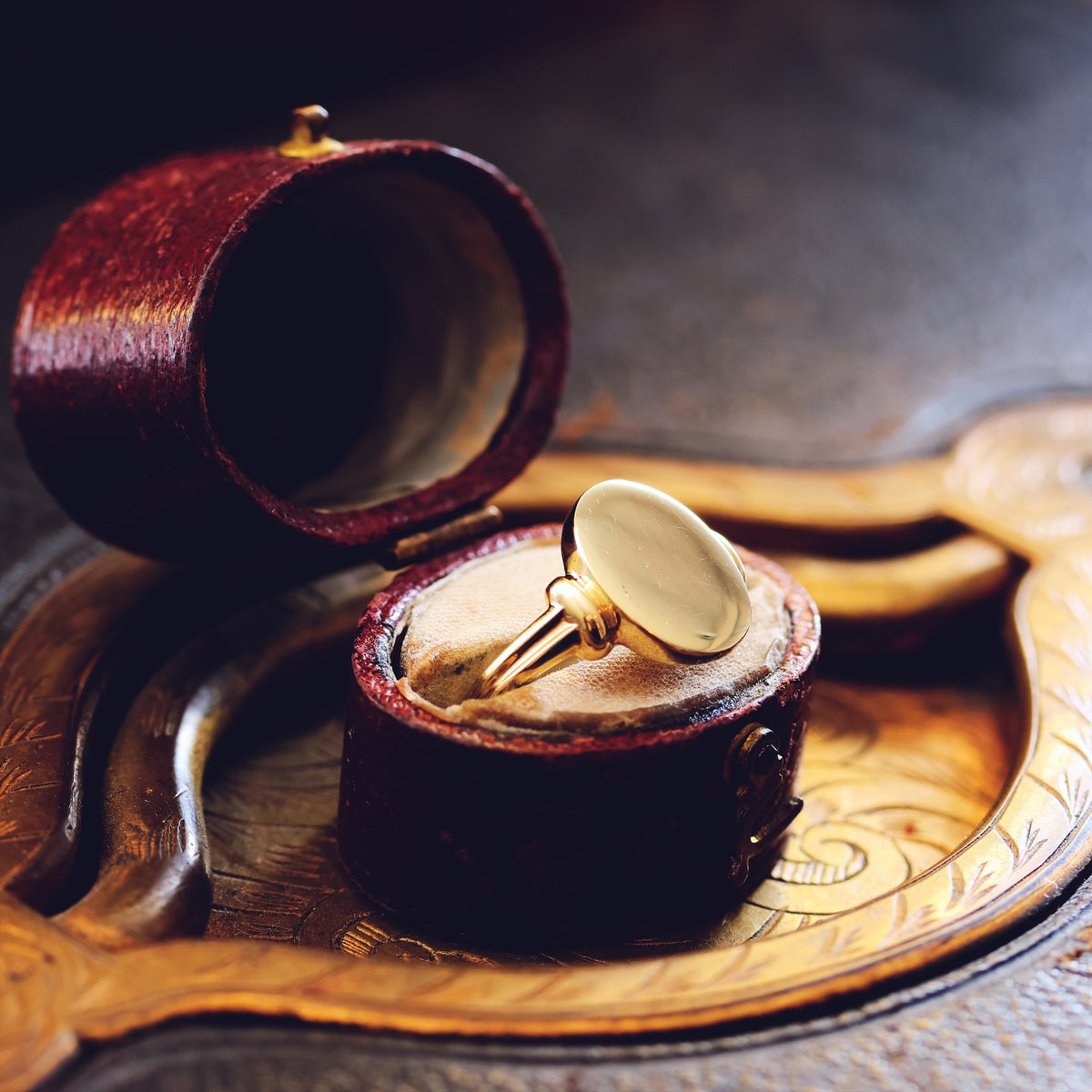 Cute Vintage 9ct Gold Women's Signet Ring