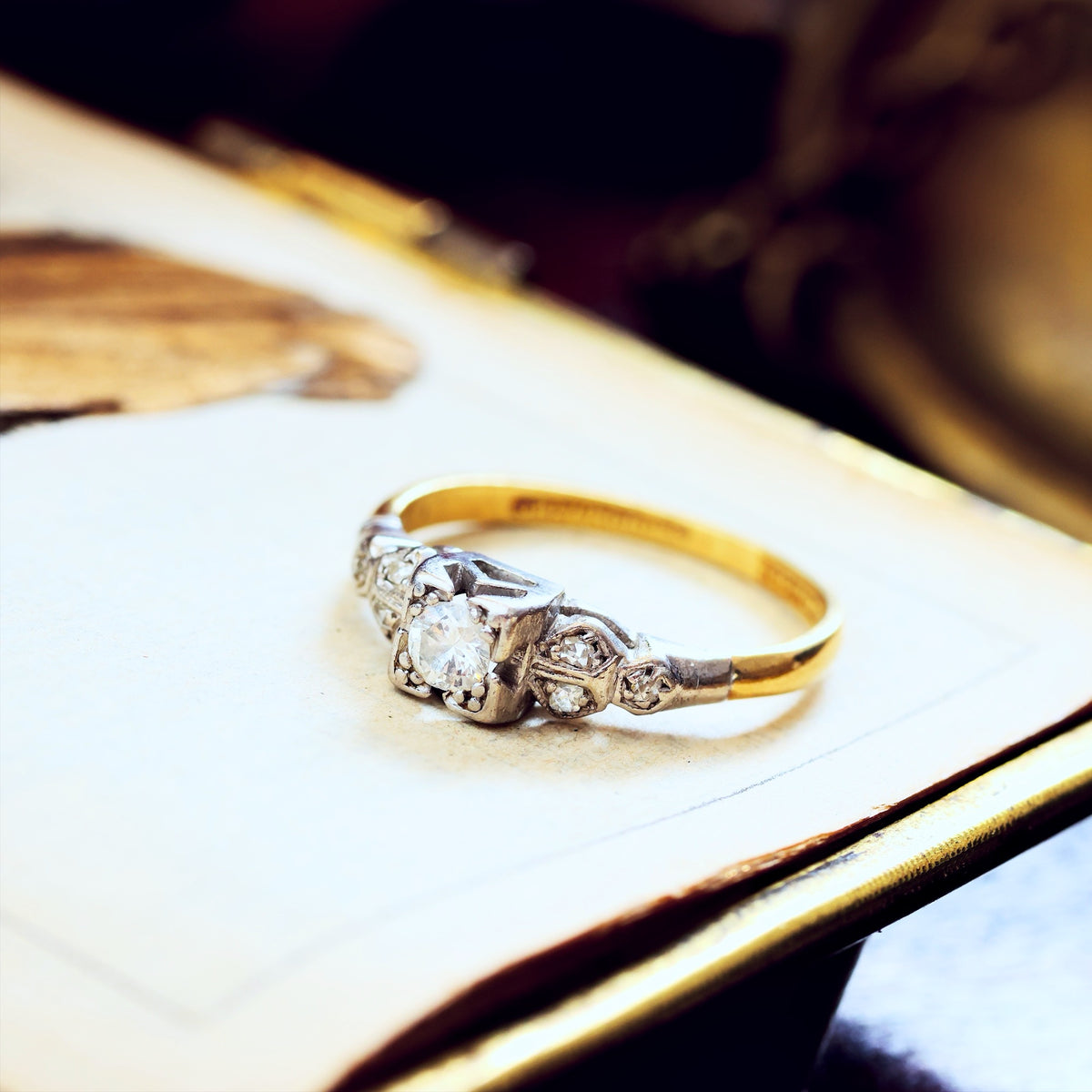 Gorgeous! Vintage Art Deco Diamond Engagement Ring