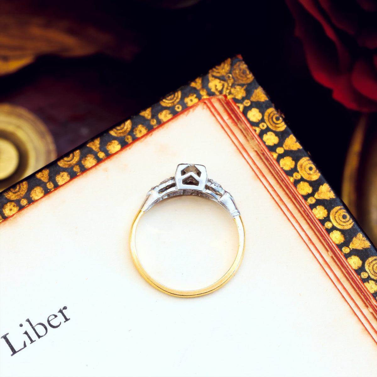 Gorgeous! Vintage Art Deco Diamond Engagement Ring