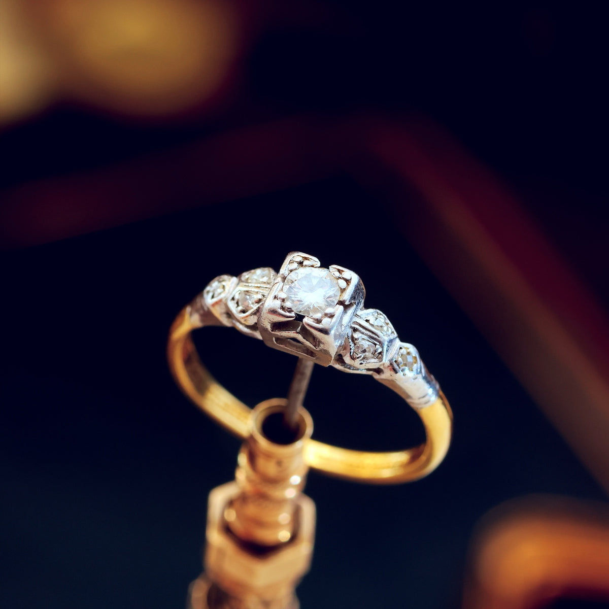 Gorgeous! Vintage Art Deco Diamond Engagement Ring