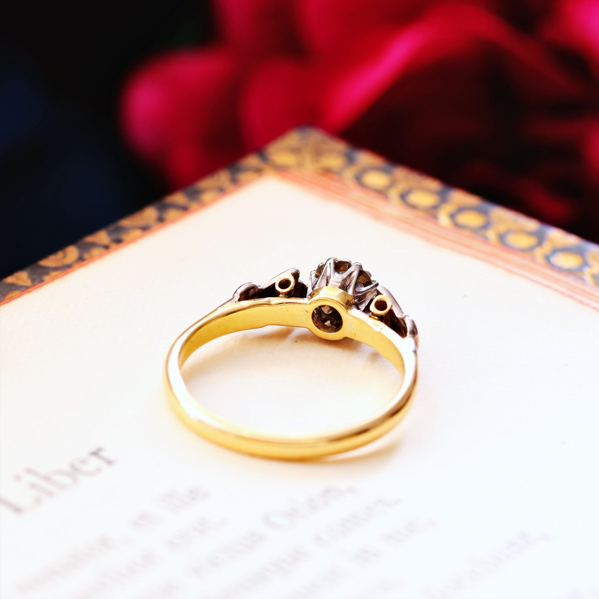 Gorgeous! Vintage Art Deco Diamond Engagement Ring