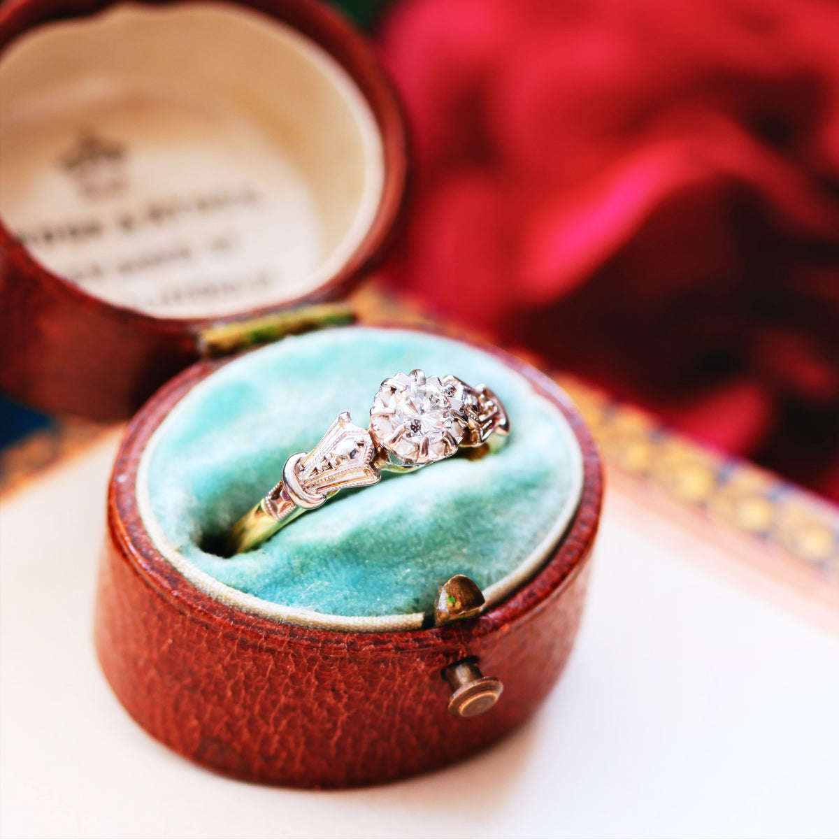 Gorgeous! Vintage Art Deco Diamond Engagement Ring
