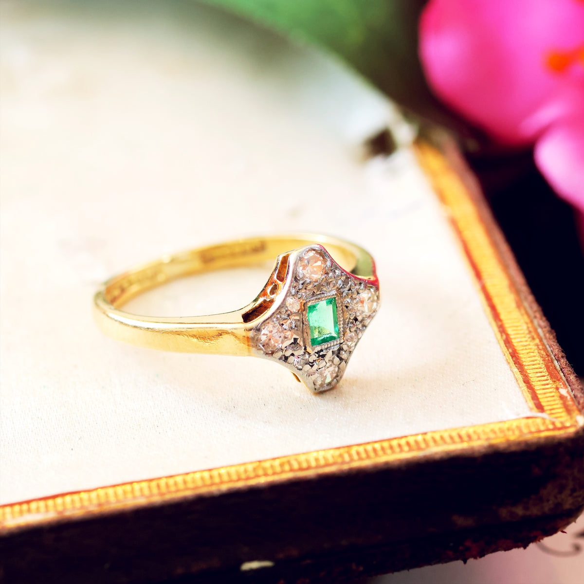 Vintage Art Deco Emerald & Diamond Cluster Ring
