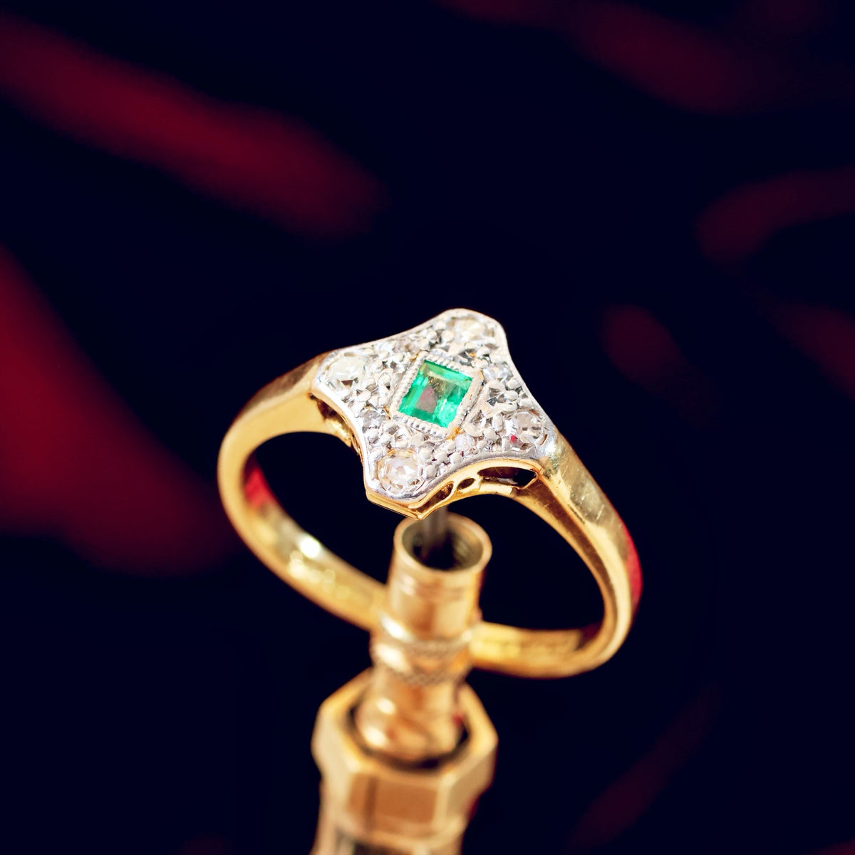 Vintage Art Deco Emerald & Diamond Cluster Ring