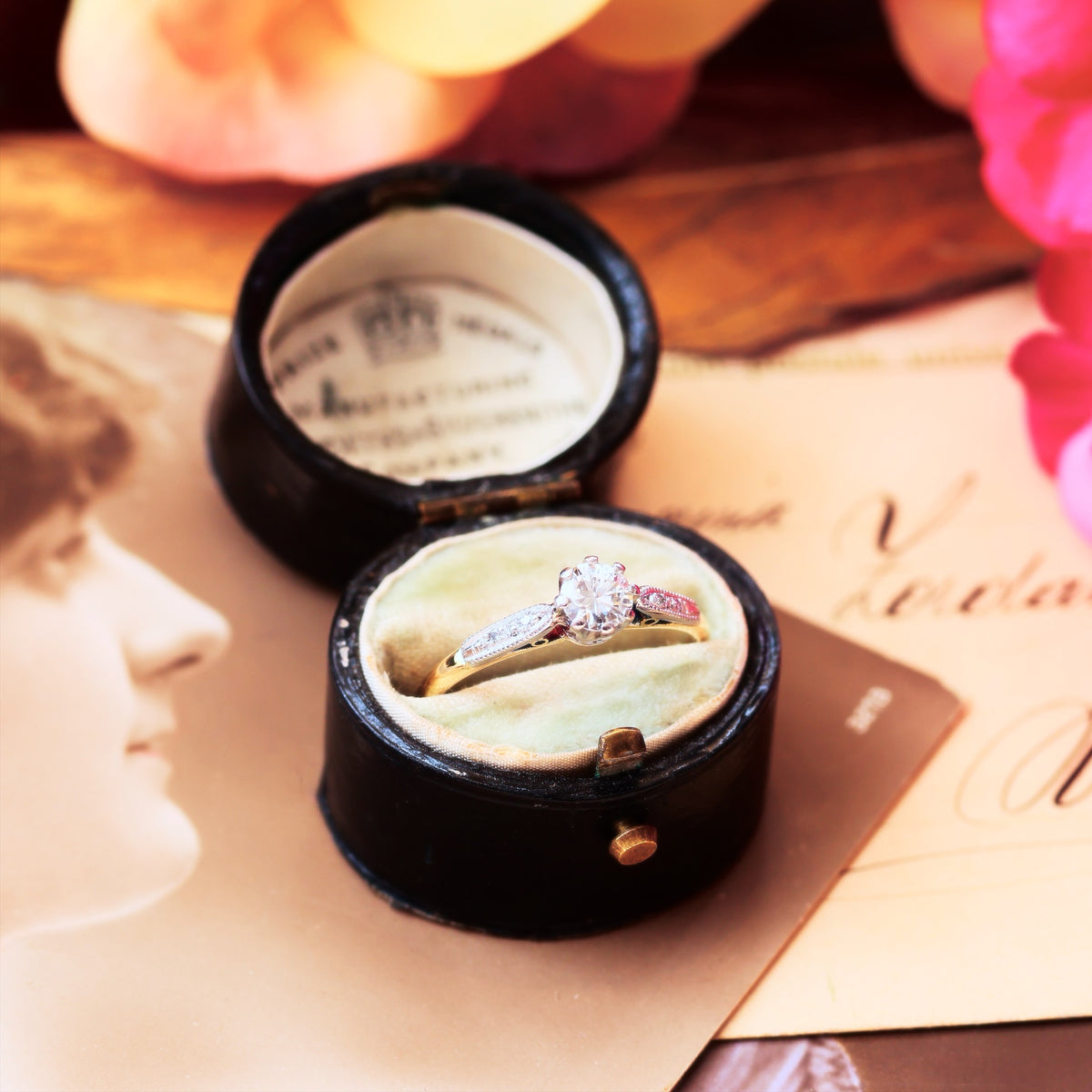Classic Vintage Brilliant-cut Diamond Engagement Ring