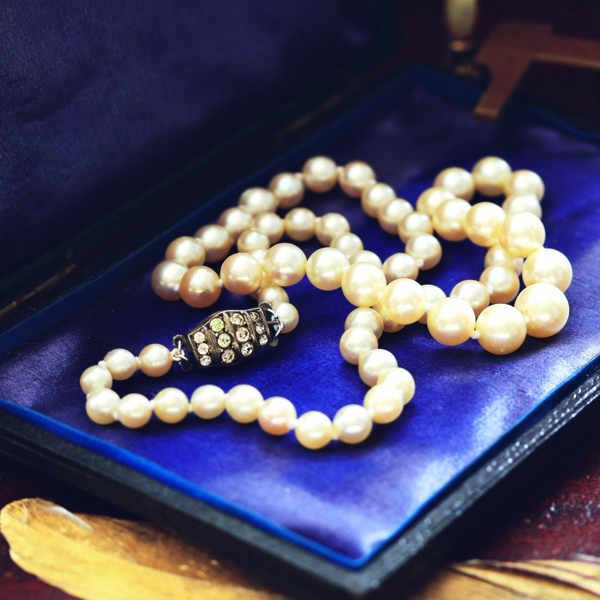 Sublime Vintage Cultured Saltwater Pearl Necklace