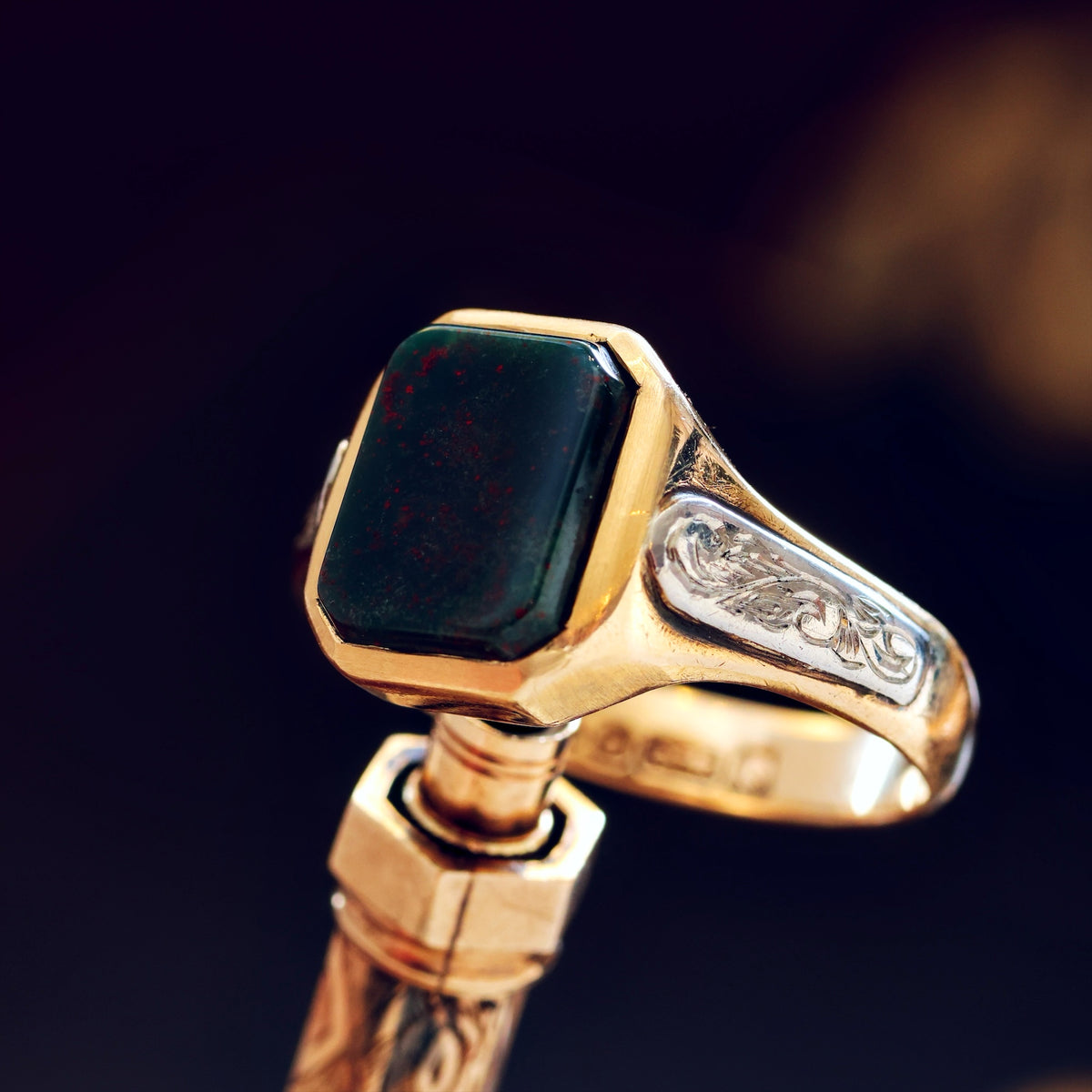 Vintage Date 1936 Art Deco Bloodstone Signet Ring