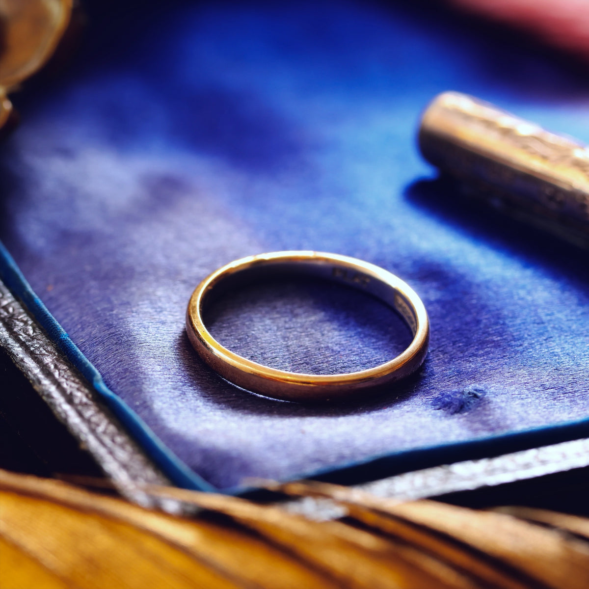Vintage Size M Date 1953 22ct Gold & Platinum Wedding Band