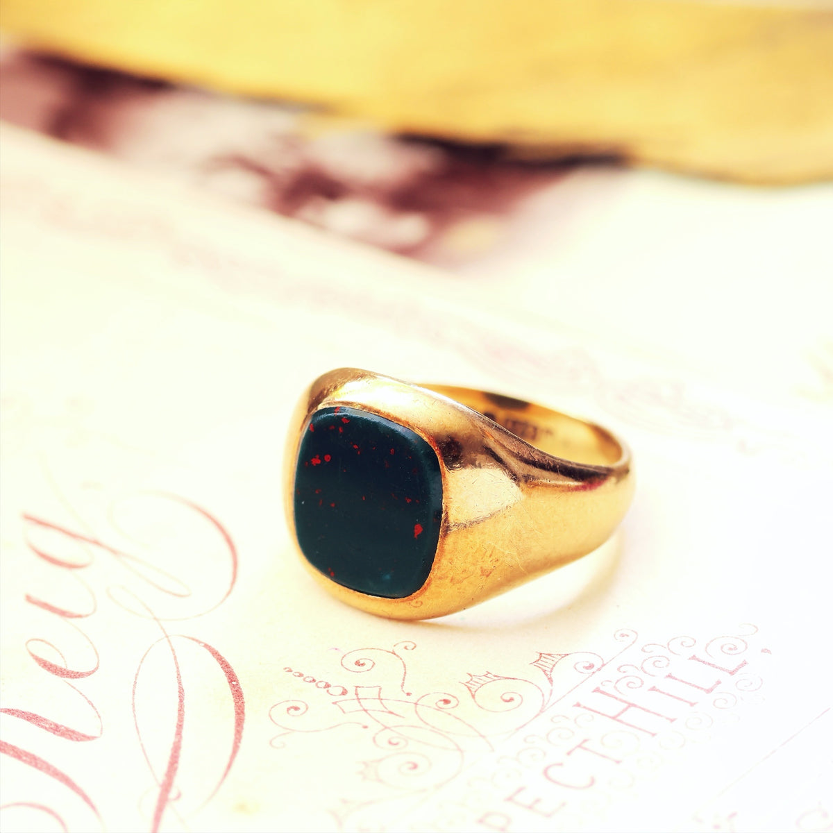 Classic Date 1960 9ct Gold Bloodstone Signet Ring