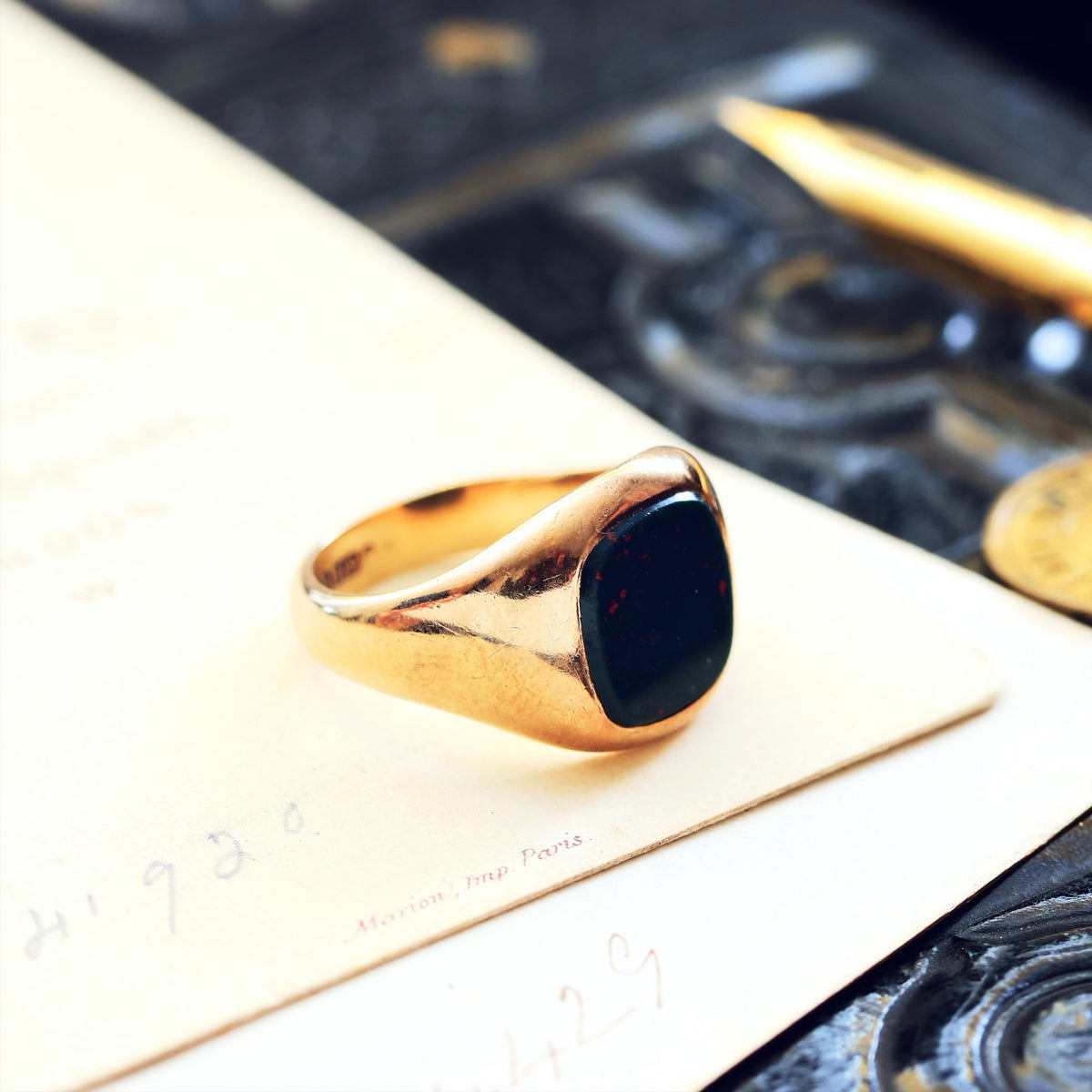 Classic Date 1960 9ct Gold Bloodstone Signet Ring