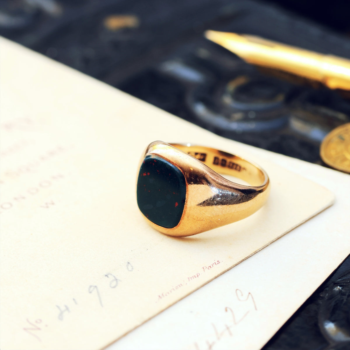 Classic Date 1960 9ct Gold Bloodstone Signet Ring