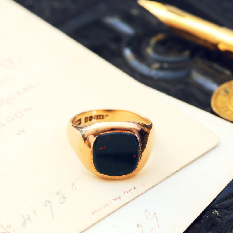 Classic Date 1960 9ct Gold Bloodstone Signet Ring