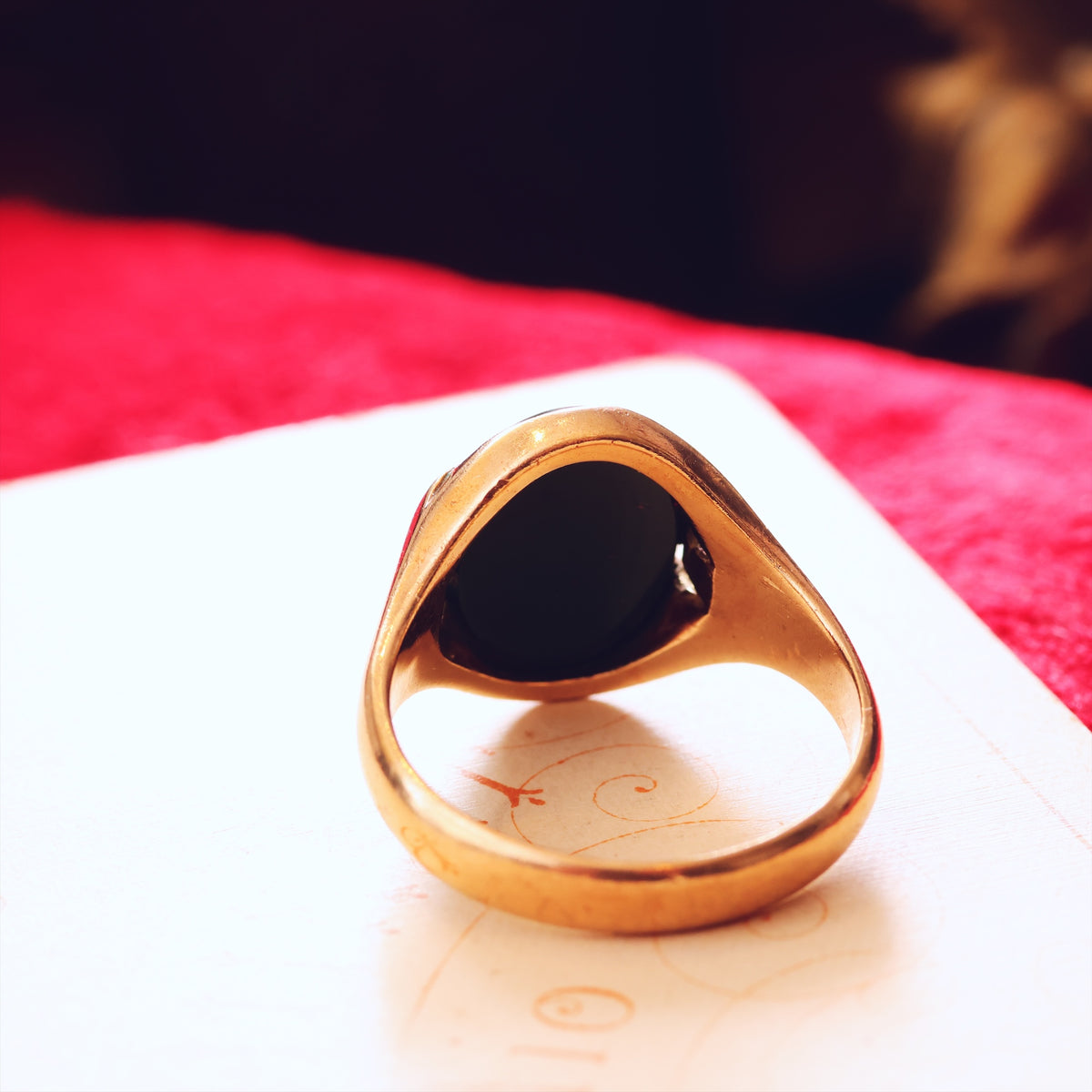 Date 1960 9ct Gold Bloodstone Signet Ring