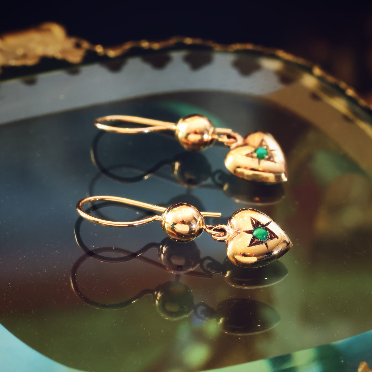 Date 1960 9ct Gold Sweetheart Drop Earrings