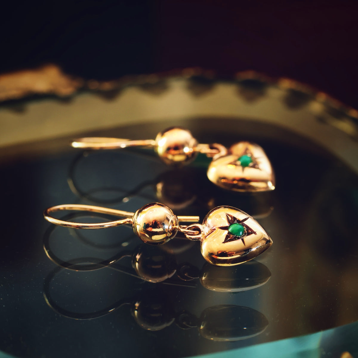 Date 1960 9ct Gold Sweetheart Drop Earrings