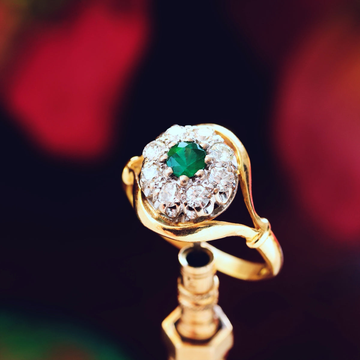 Date 1965 Emerald & Diamond Flowerette Engagement Ring