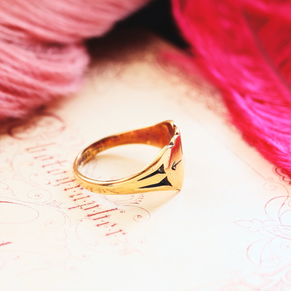 Date 1965 Twinned Hearts 9ct Gold Signet Ring