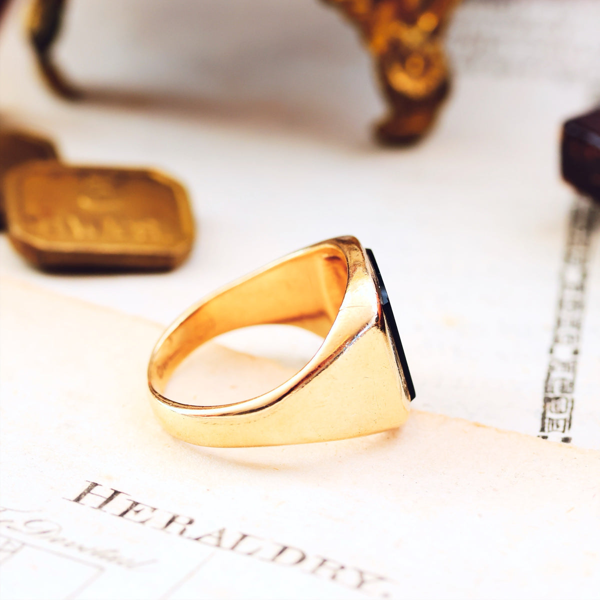 Classic Date 1966 9ct Gold Black Onyx Signet Ring