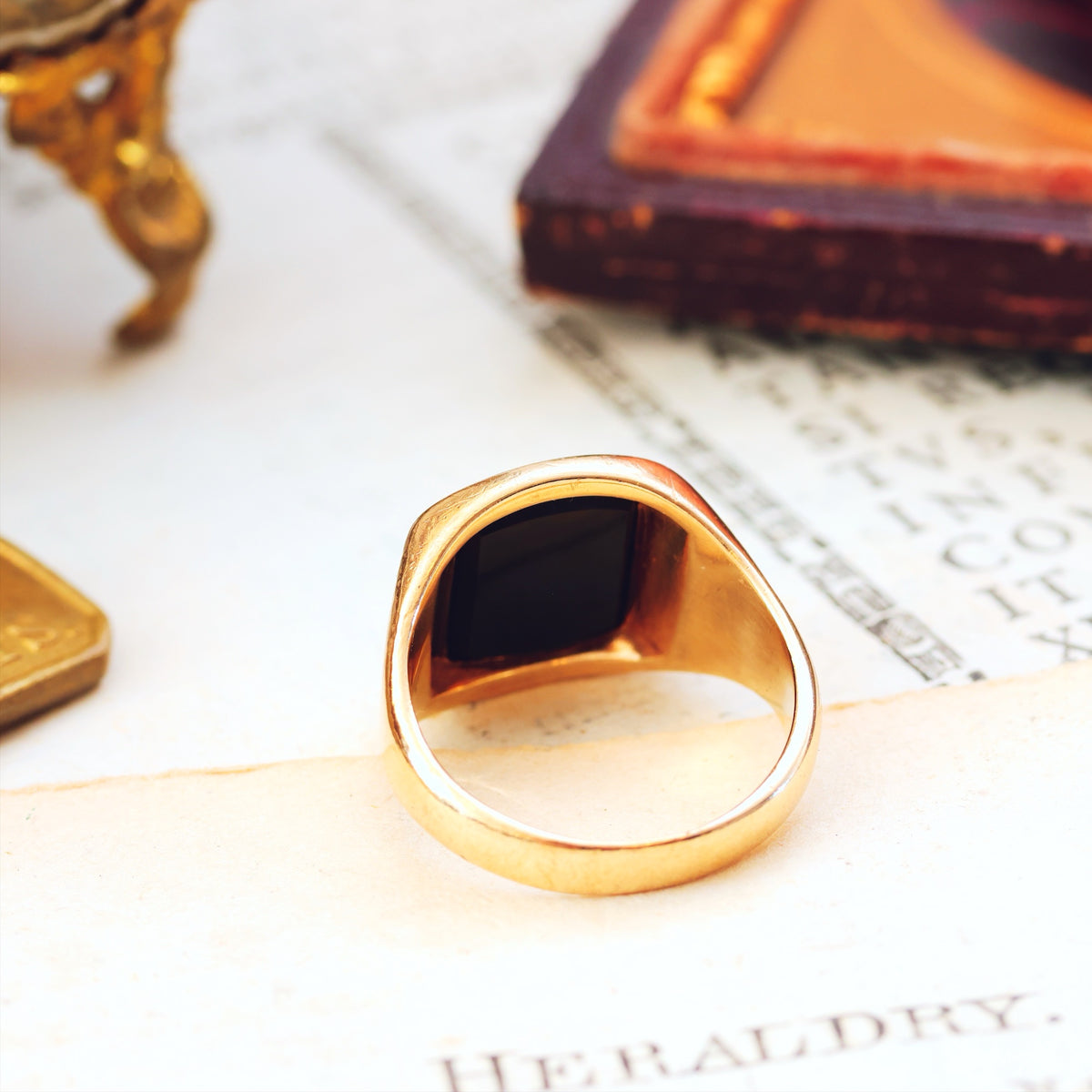 Classic Date 1966 9ct Gold Black Onyx Signet Ring