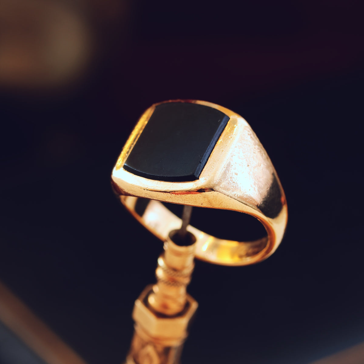 Classic Date 1966 9ct Gold Black Onyx Signet Ring