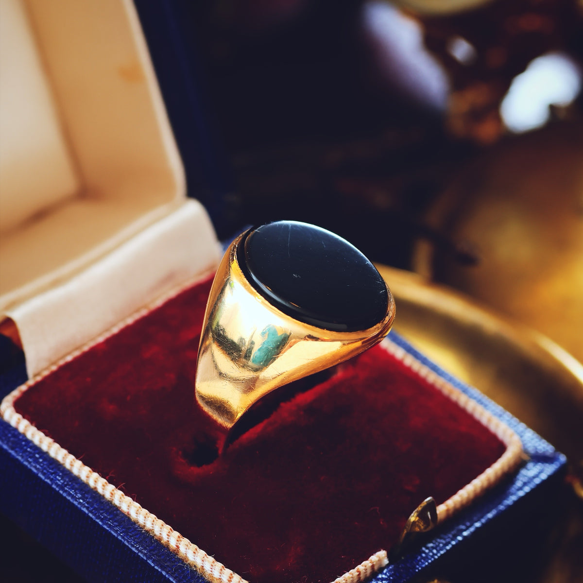 Vintage Date 1975 Black Onyx Signet Ring