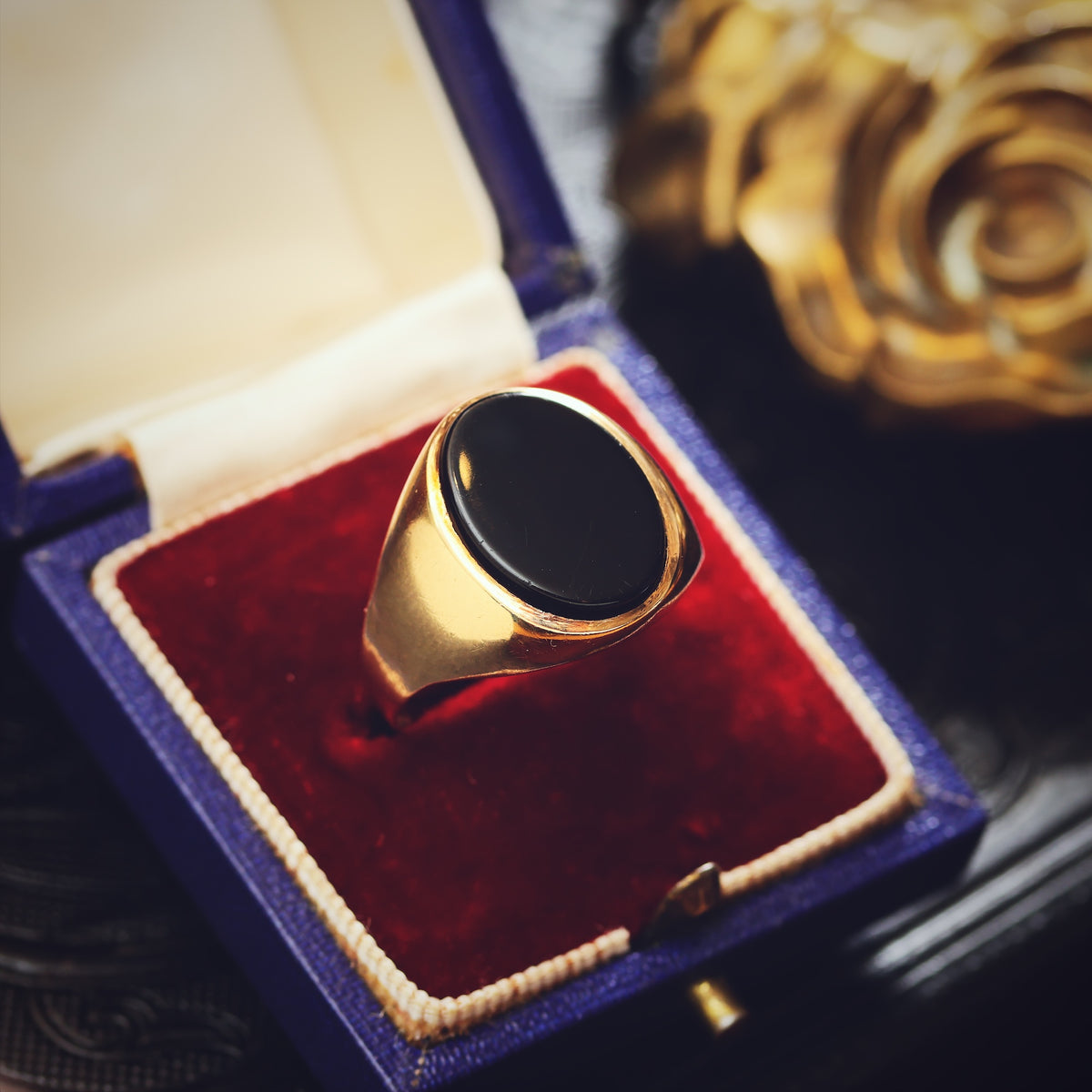 Vintage Date 1975 Black Onyx Signet Ring
