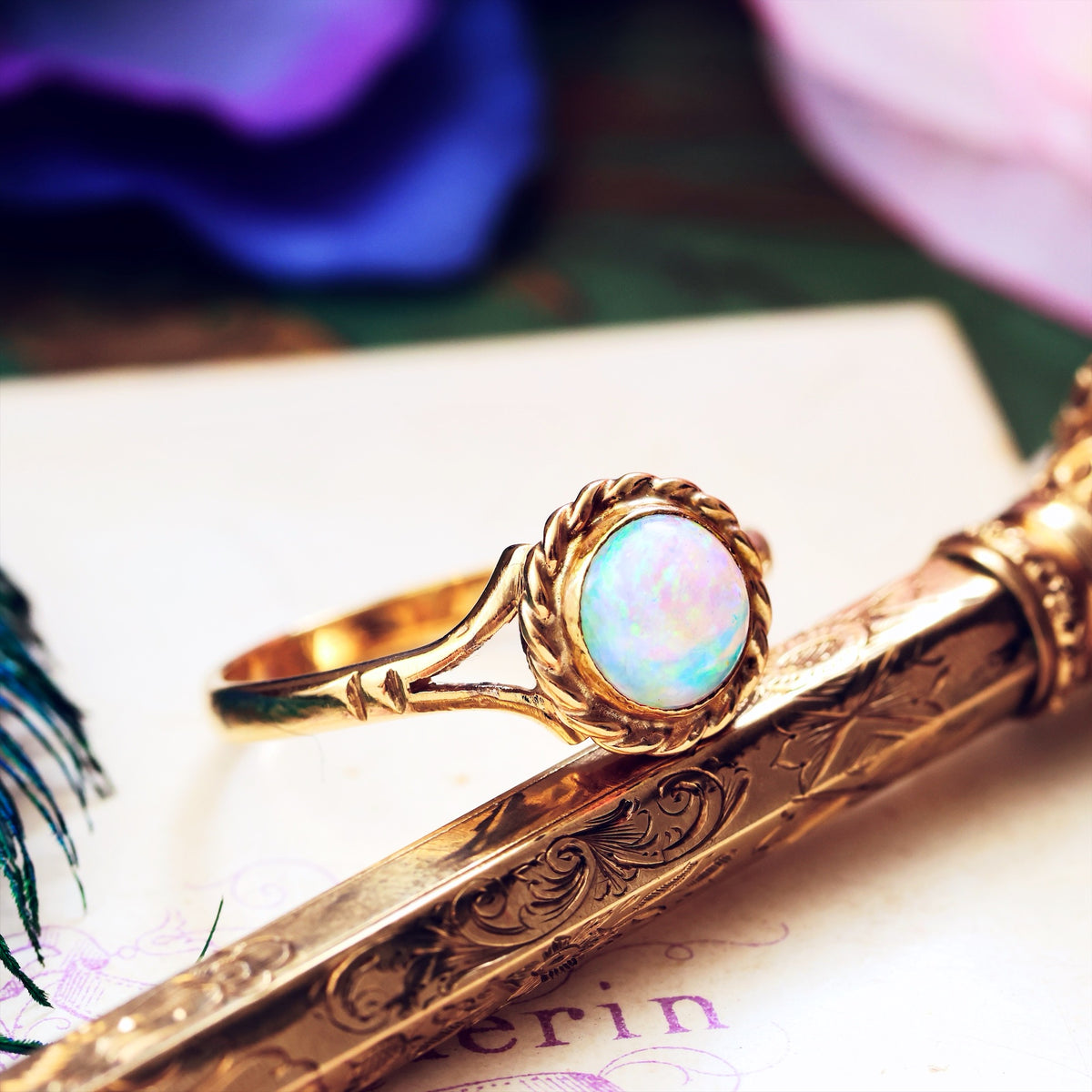 Vintage Date 1976 Crystal Opal Cabochon Ring