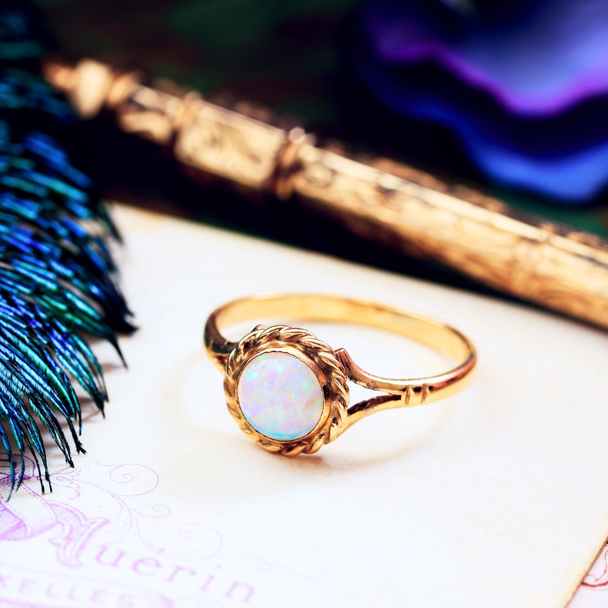 Vintage Date 1976 Crystal Opal Cabochon Ring