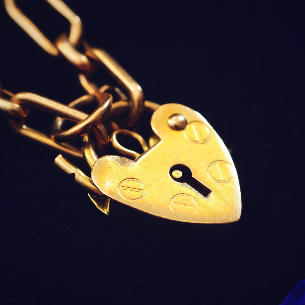 Date 1985 9ct Gold Padlock & Chain Bracelet