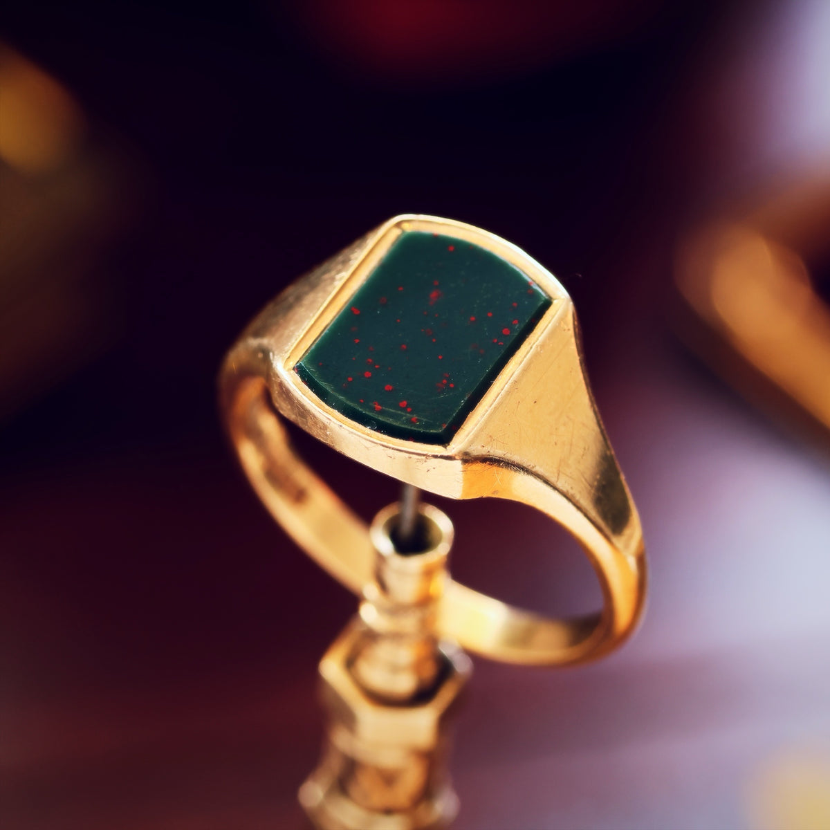 Classic Date 1990 Men's Bloodstone Signet Ring