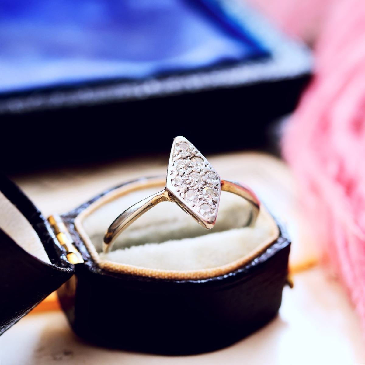 Fine Lovely! Vintage Diamond & Platinum Ring