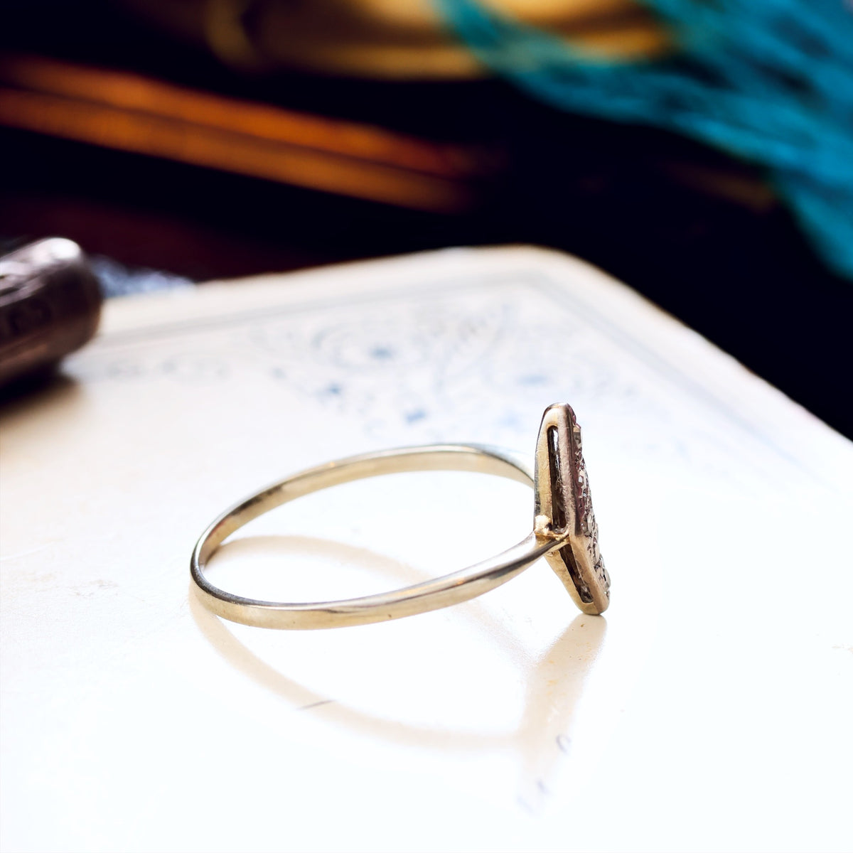 Fine Lovely! Vintage Diamond & Platinum Ring