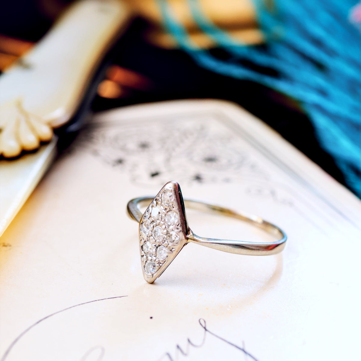 Fine Lovely! Vintage Diamond & Platinum Ring