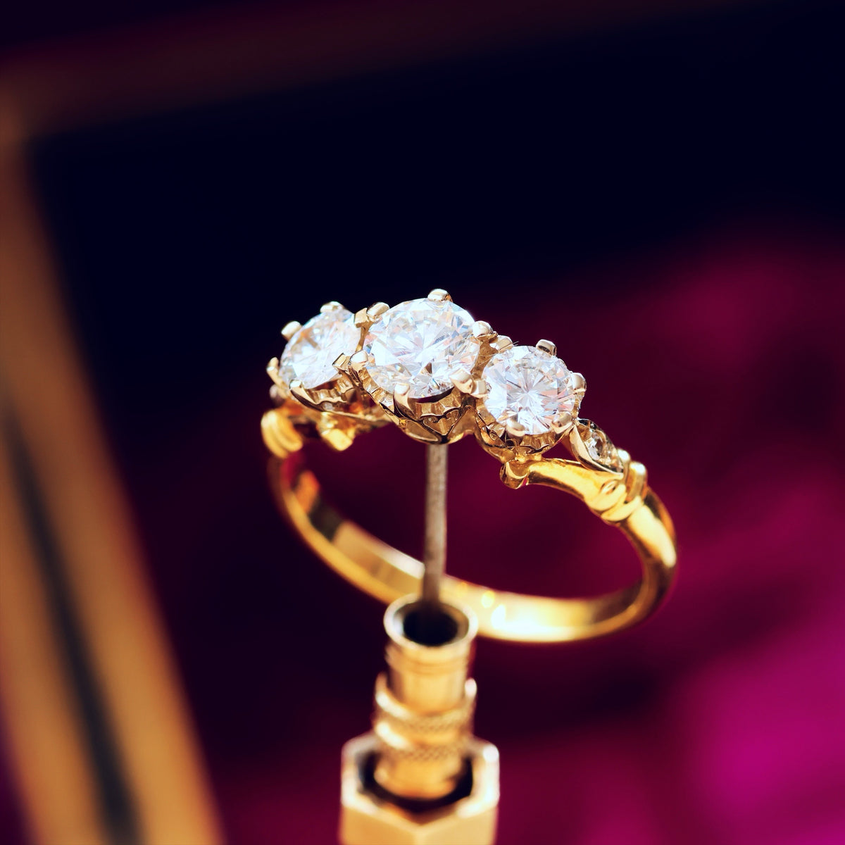 Sparkly Sensation! Vintage Diamond Trilogy Engagement Ring