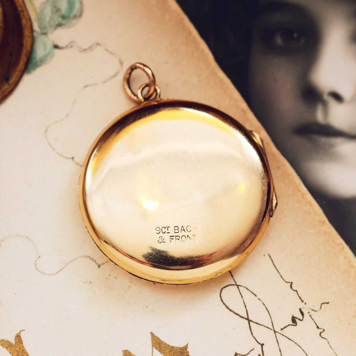 My Favourite! Vintage 9ct Gold Locket