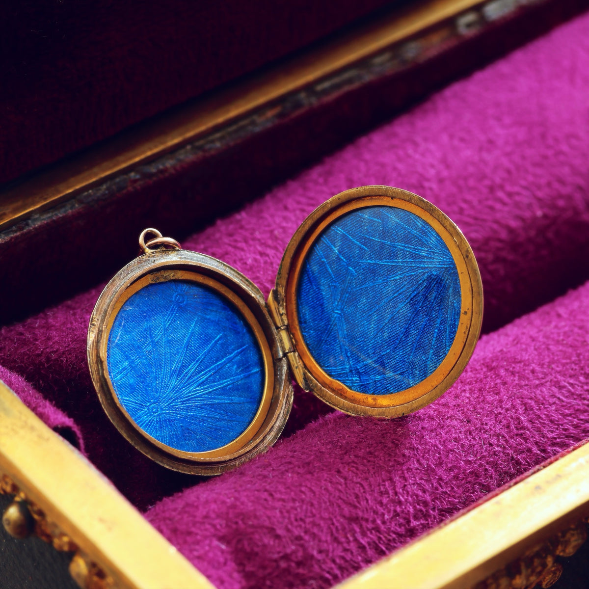 My Favourite! Vintage 9ct Gold Locket