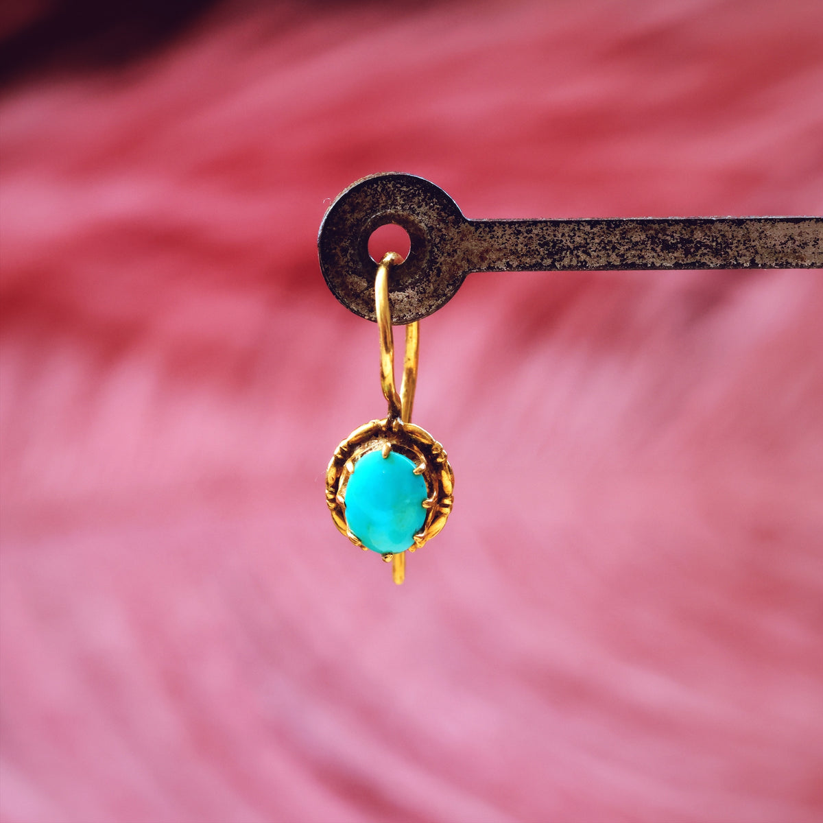 Cute! Antique 15ct Gold & Turquoise Earrings
