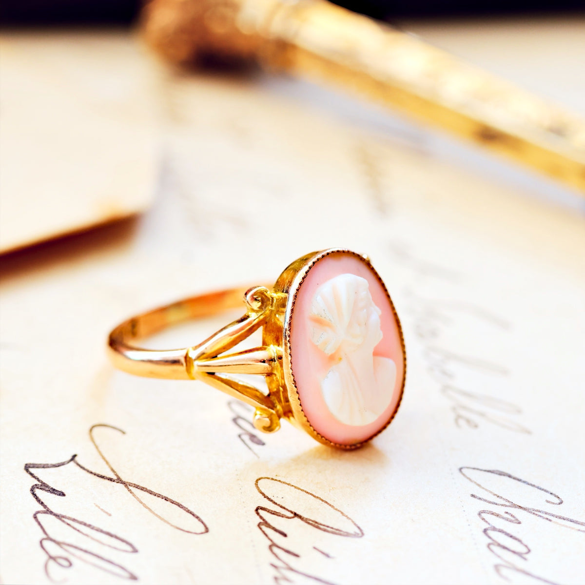 Vintage Grecian Goddess Shell Cameo Ring