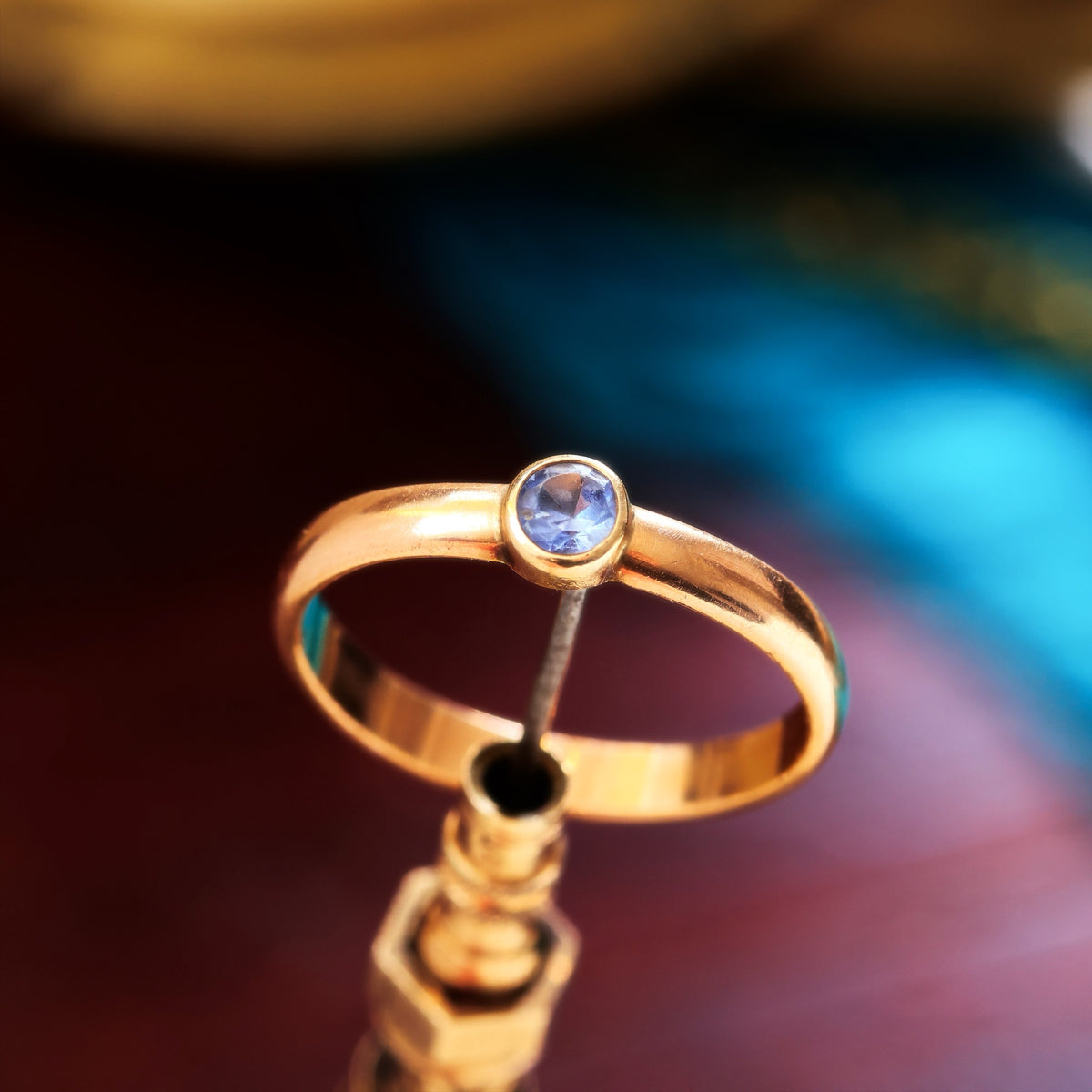 Slender Beauty! Hand Crafted Lilac Sapphire Band Ring