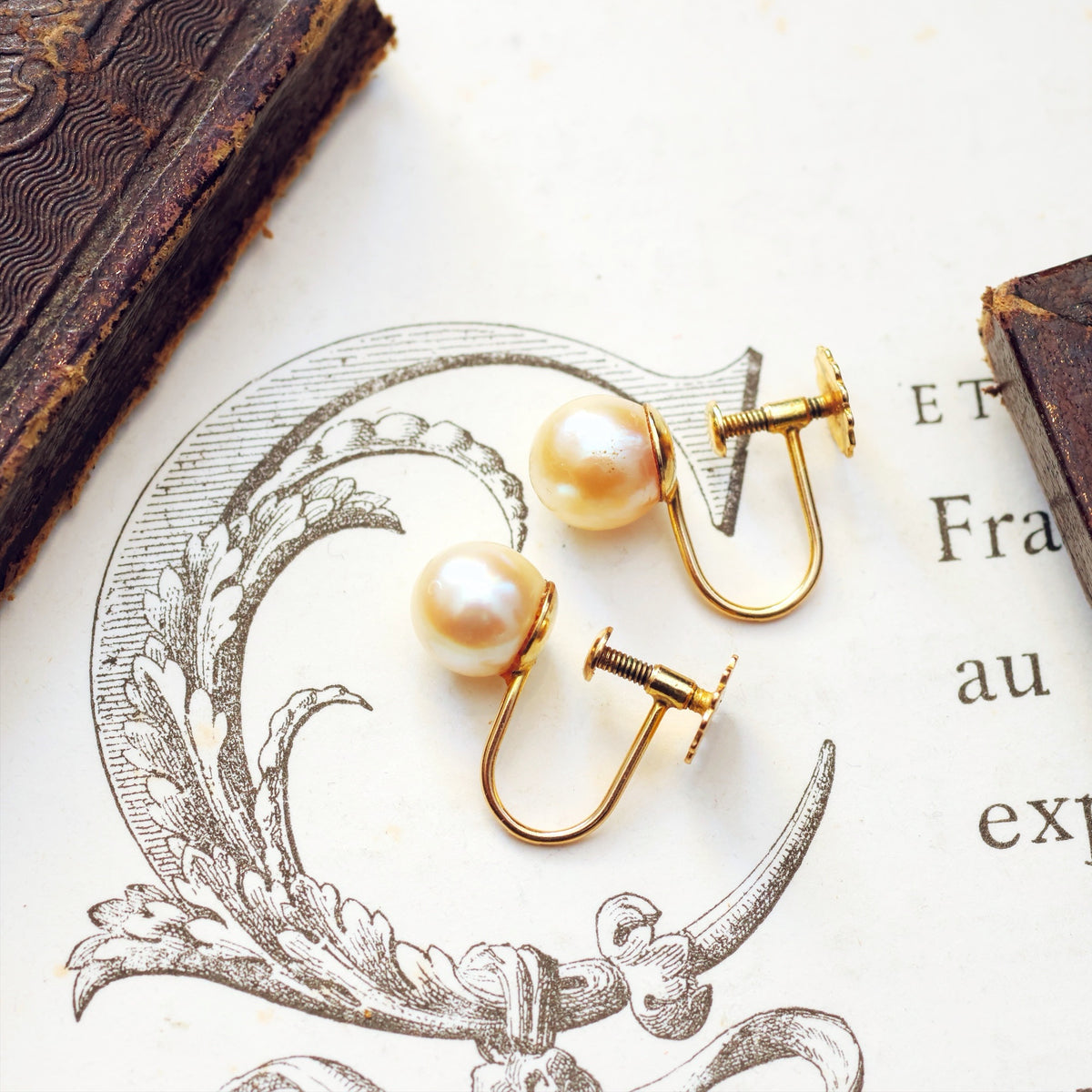 Vintage Cultured Pearl Screw Fix Earrings