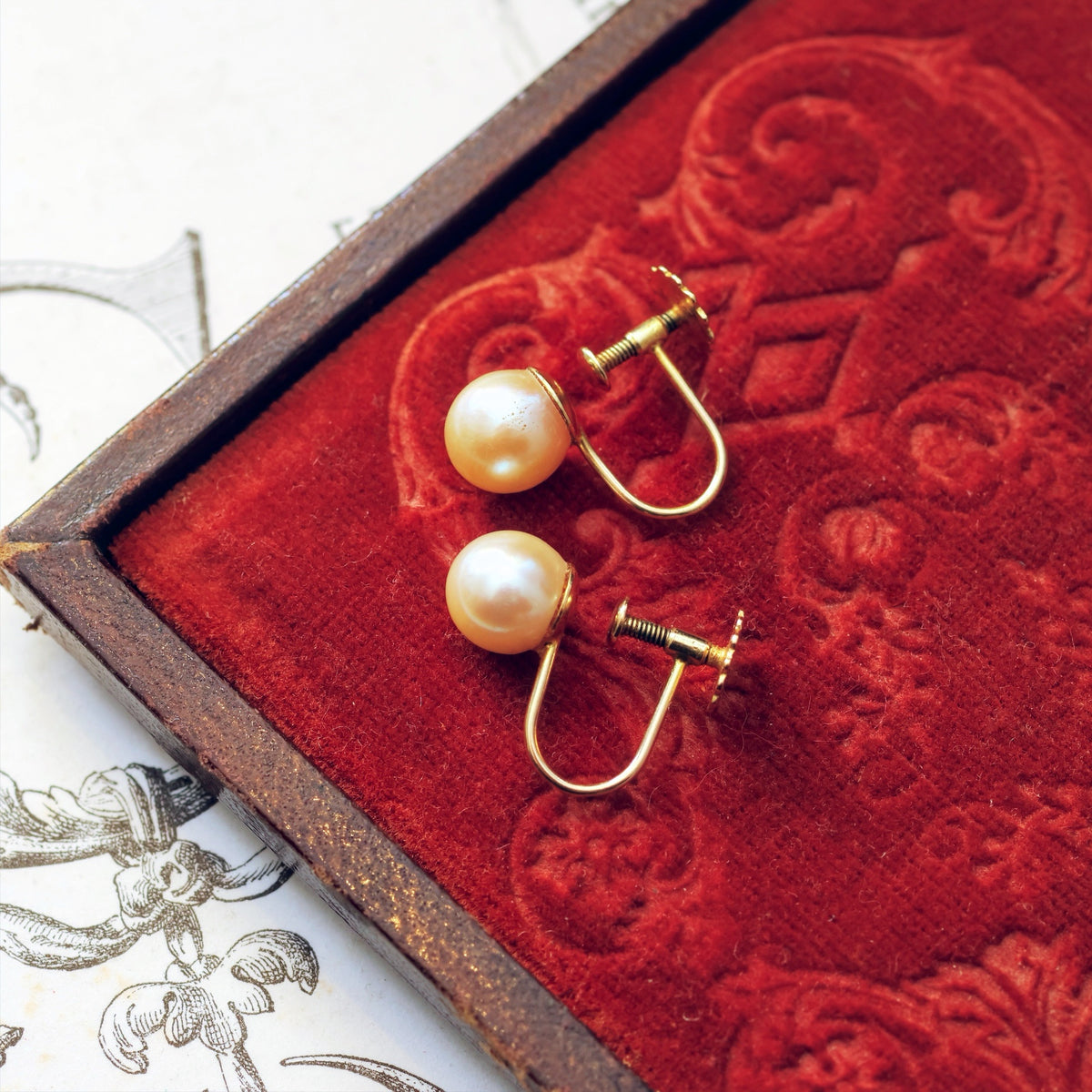 Vintage Cultured Pearl Screw Fix Earrings