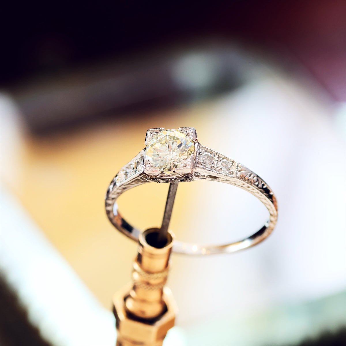 Lovely Quality Vintage Platinum & Diamond Engagement Ring