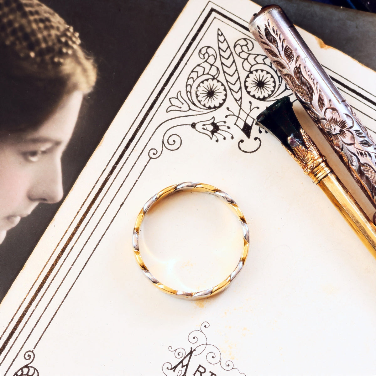 Vintage Size 'O' Two Colour Twist Wedding Band