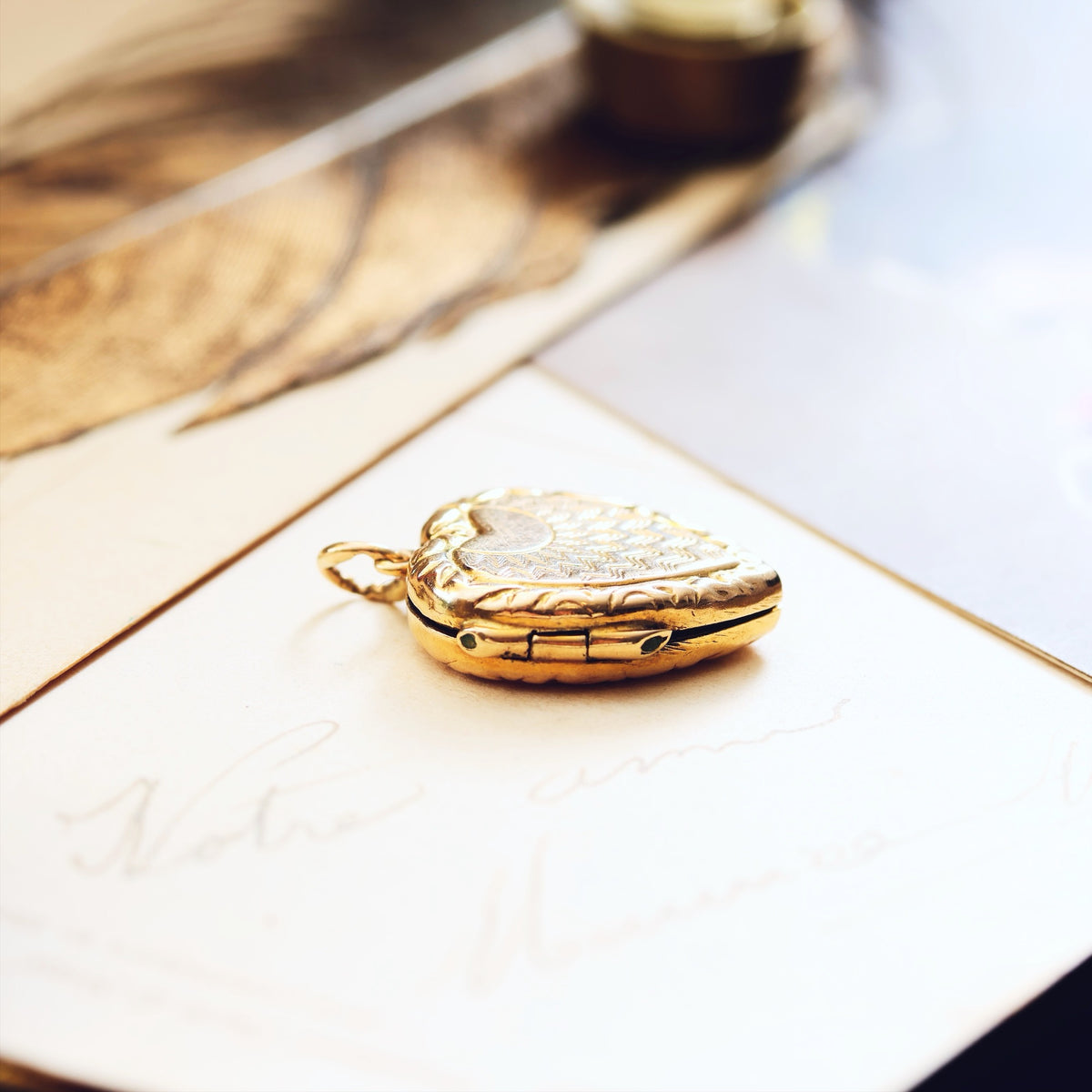 Vintage Sunburst 9ct Gold Heart Locket