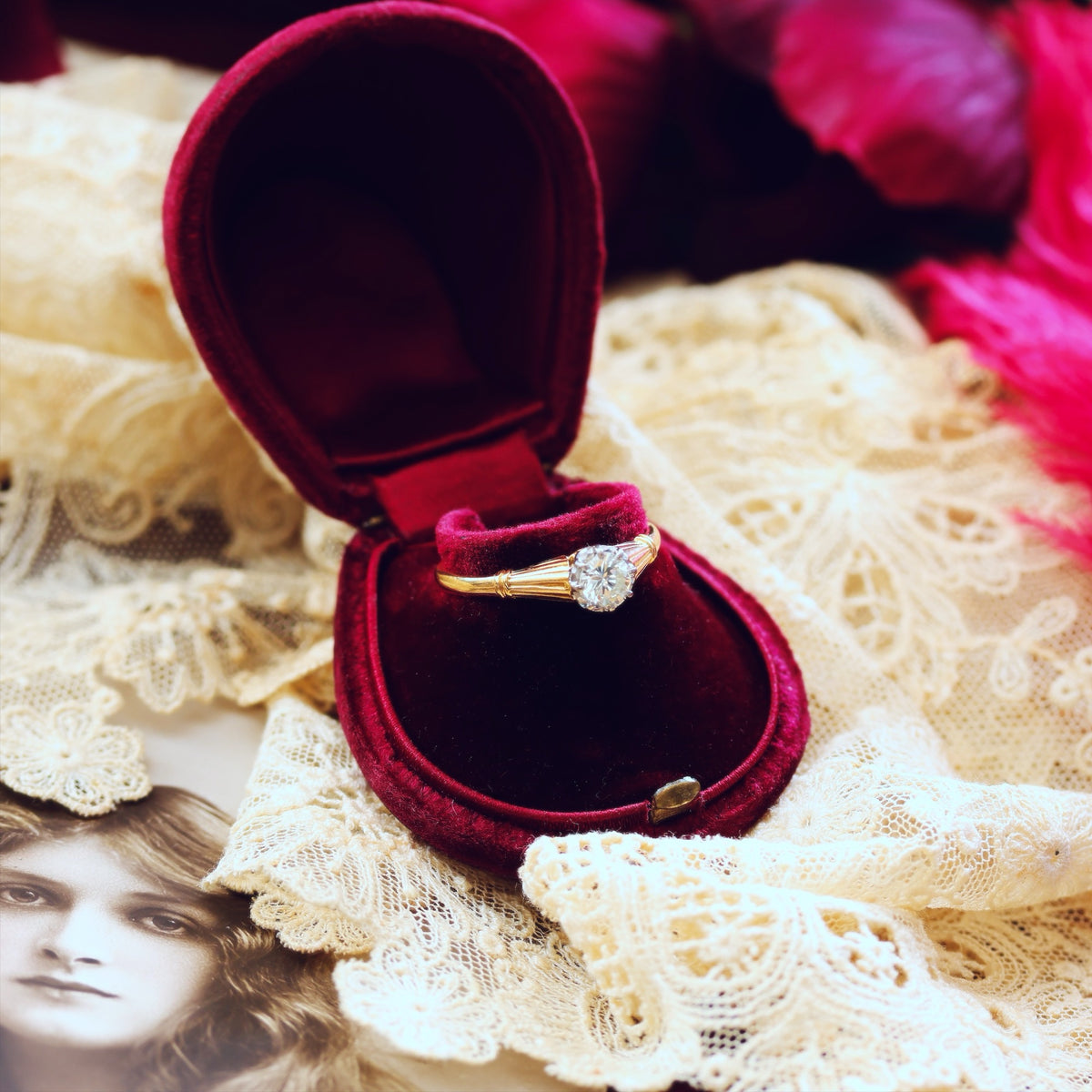 Vintage 'Tiffany' Style Diamond Engagement Ring