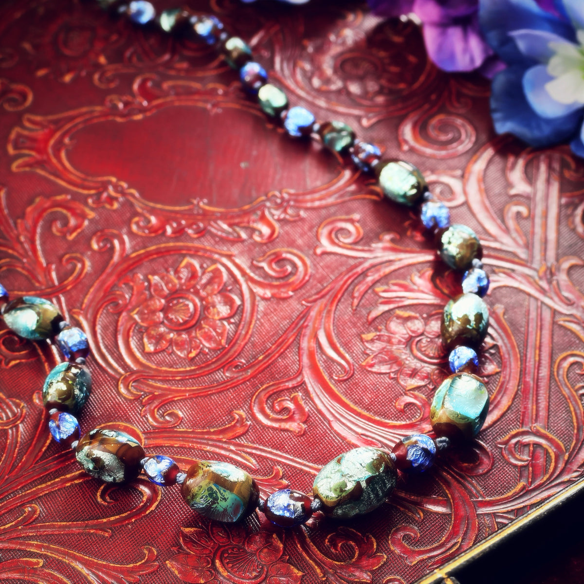 Vintage Venetian Foiled Glass Bead Necklace