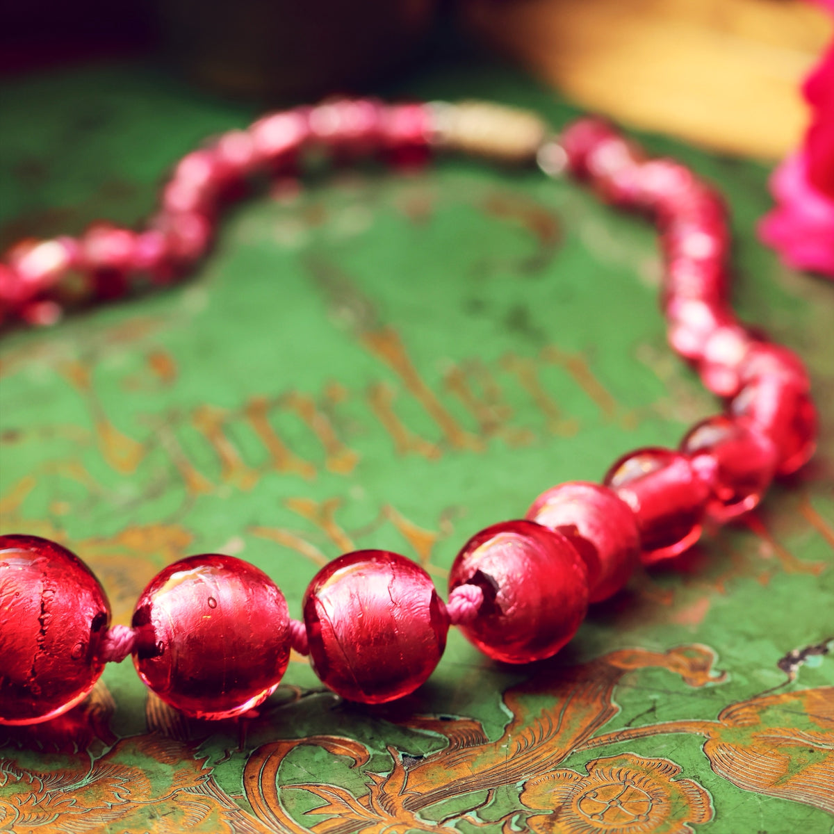 Vintage Venetian Foiled Glass Bead Necklace