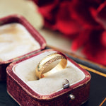 Glinting Vintage 1990's 9ct Gold Band